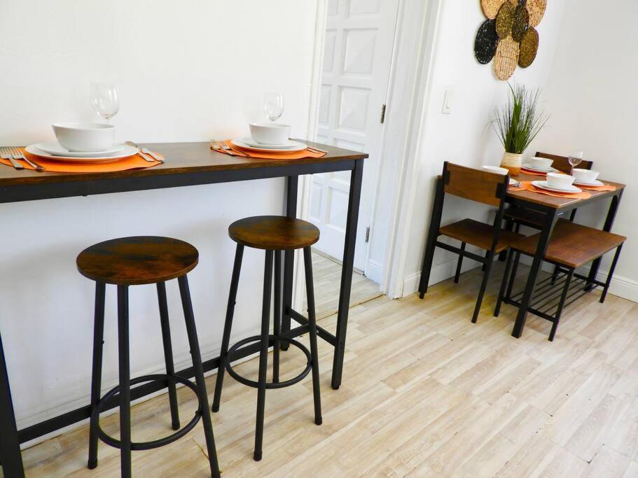 Comfy & Updated Apartment Centrally Located Minutes Away From Everything! Miami Exterior foto